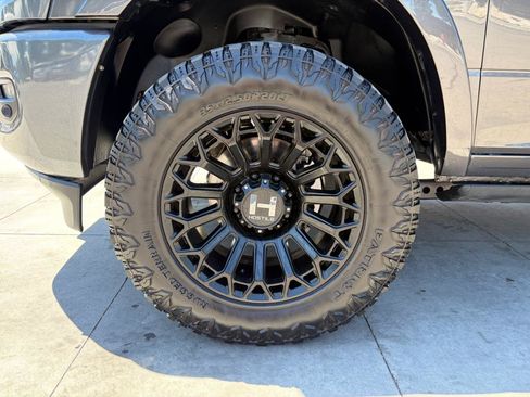 Used 2022 RAM 3500 Limited AWD/4WD image 25
