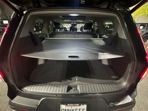 Used 2024 Kia EV9 Wind image 22