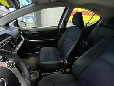 Used 2015 Toyota Prius C Three image 12