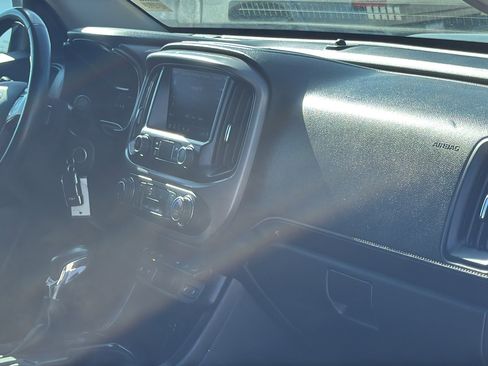 Used 2022 GMC Canyon AT4 image 28