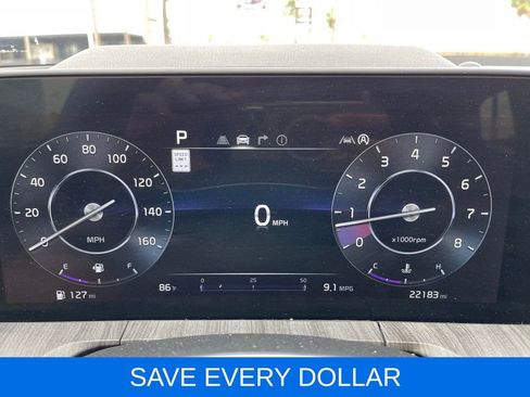 Used 2024 Kia Telluride SX w/ Towing Package FWD image 11