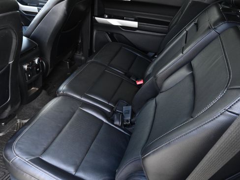 Used 2020 Ford Explorer Limited w/ Class III Trailer Tow Package image 13