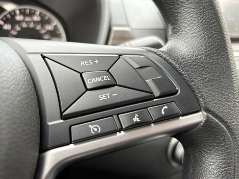 Used 2024 Nissan Altima 2.5 SV image 16