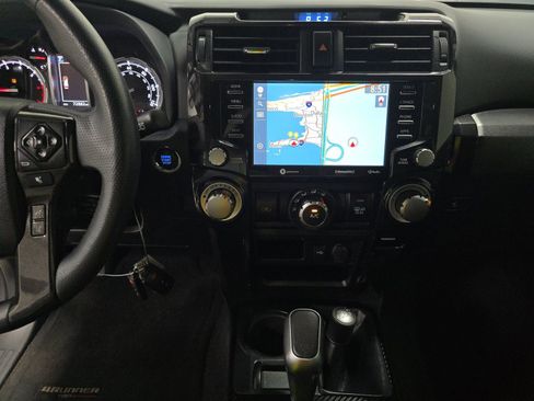 Used 2020 Toyota 4Runner TRD Off-Road Premium image 12