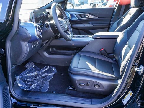 New 2026 Chevrolet Equinox EV LT image 17