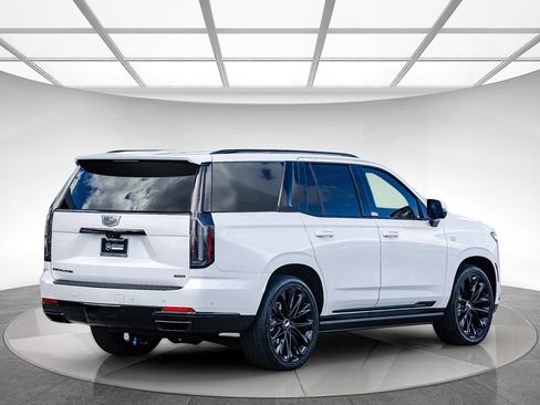 Used 2025 Cadillac Escalade Sport Platinum w/ LPO, ONYX Package AWD/4WD image 5