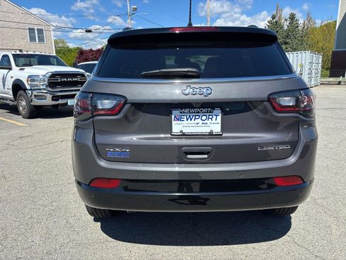 Used 2024 Jeep Compass Limited w/ Elite Group AWD/4WD image 4