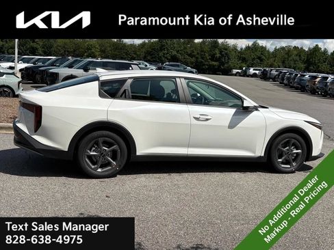 New 2026 Kia K4 FWD image 7