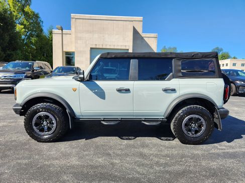 Used 2022 Ford Bronco Badlands image 5