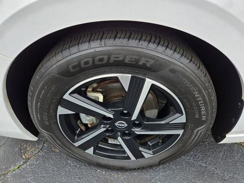 Used 2024 Nissan Sentra SV FWD image 23