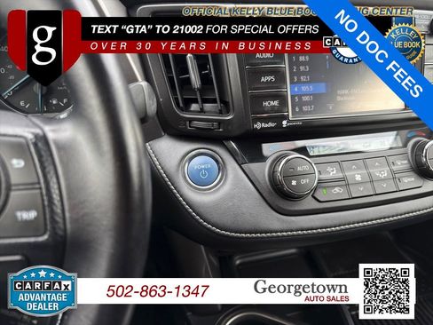 Used 2017 Toyota RAV4 XLE AWD/4WD image 12