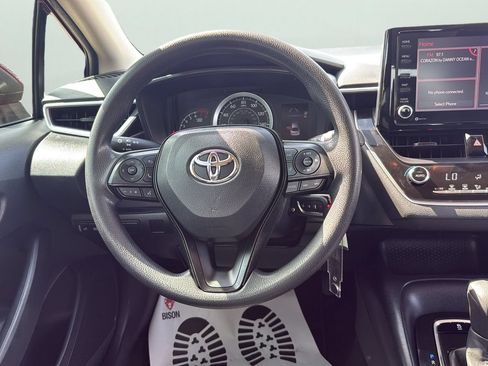 Used 2022 Toyota Corolla LE FWD image 12