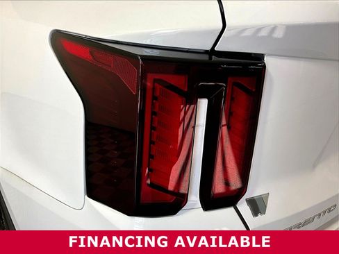 Certified 2024 Kia Sorento S w/ Panoramic Sunroof Package FWD image 23