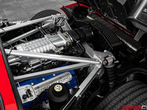Used 2006 Ford GT RWD image 19