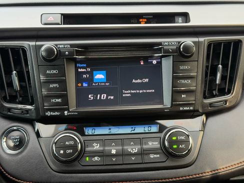 Used 2016 Toyota RAV4 SE image 12