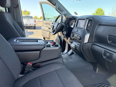 Certified 2022 Chevrolet Silverado 2500 Custom w/ Custom Convenience Package AWD/4WD image 35
