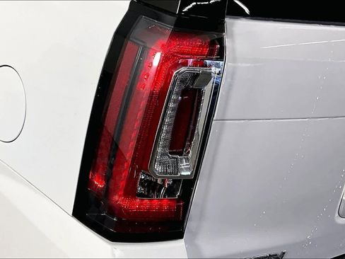 Used 2019 GMC Yukon Denali image 26