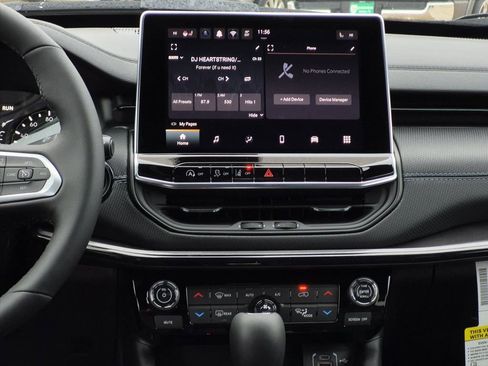 New 2026 Jeep Compass Latitude image 16