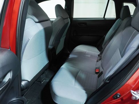 Used 2025 Toyota Corolla Cross AWD Hybrid w/ Moonroof Package image 12