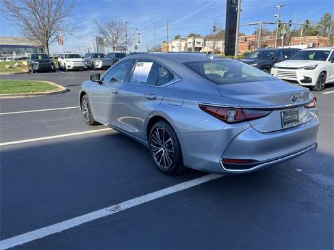 Certified 2024 Lexus ES 250 w/ Premium Package image 5