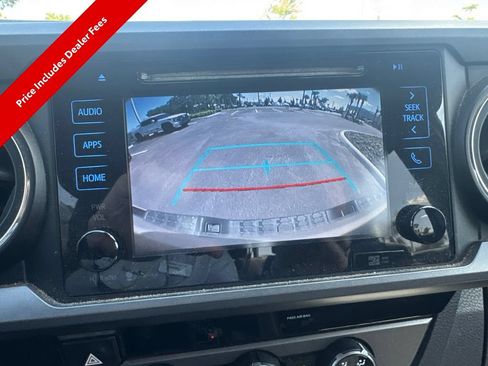 Used 2018 Toyota Tacoma TRD Sport RWD image 9