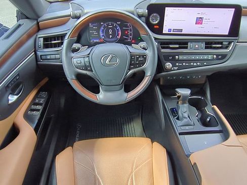 Used 2024 Lexus ES 350 Luxury w/ Technology Package FWD image 11