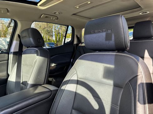 Used 2019 GMC Acadia Denali w/ Technology Package image 15