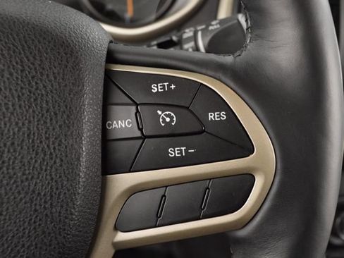 Used 2017 Jeep Cherokee High Altitude AWD/4WD image 23