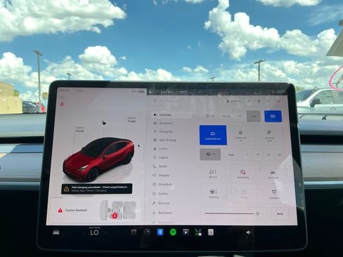 Used 2023 Tesla Model Y Long Range AWD/4WD image 12