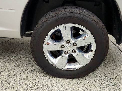 Used 2019 RAM 1500 Big Horn AWD/4WD image 9