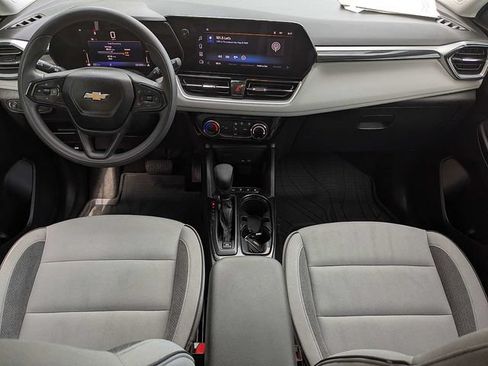 Used 2024 Chevrolet TrailBlazer LT FWD image 14