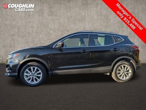 Used 2021 Nissan Rogue Sport SV image 4
