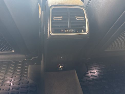Used 2017 Audi Q3 2.0T Prestige w/ Prestige Package AWD/4WD image 10
