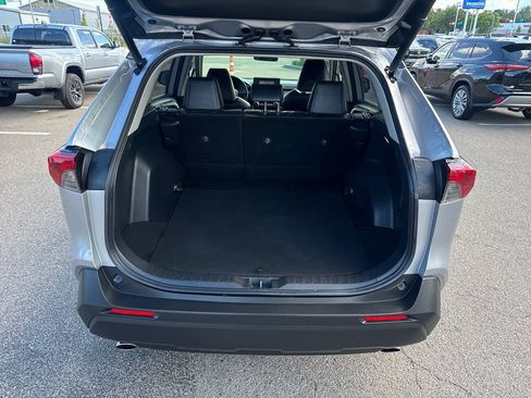 Used 2022 Toyota RAV4 XLE Premium AWD/4WD image 7