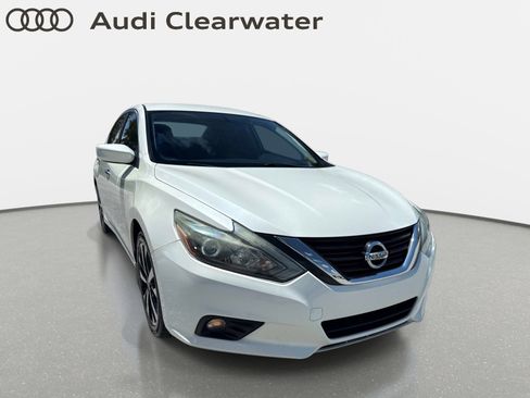 Used 2018 Nissan Altima 2.5 SR FWD image 7