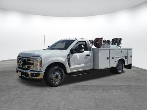 New 2026 Ford F350 XL w/ XL Chrome Package RWD image 4