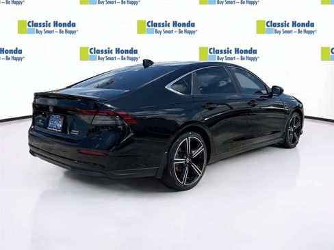 Used 2023 Honda Accord Sport image 8