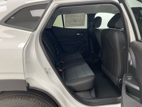 New 2026 Chevrolet Trax LT w/ Driver Confidence Package FWD image 12