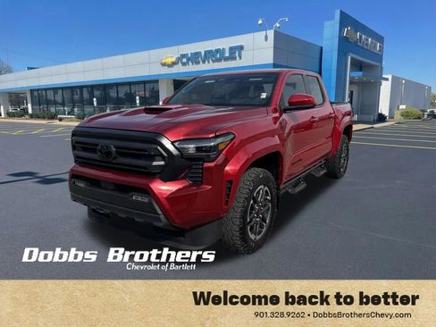 Used 2024 Toyota Tacoma TRD Sport AWD/4WD image 3