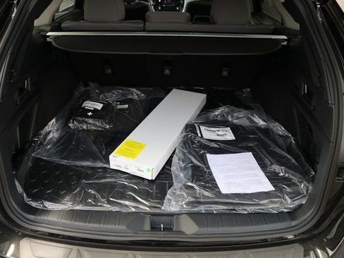 Used 2025 Subaru Outback Premium AWD/4WD image 13