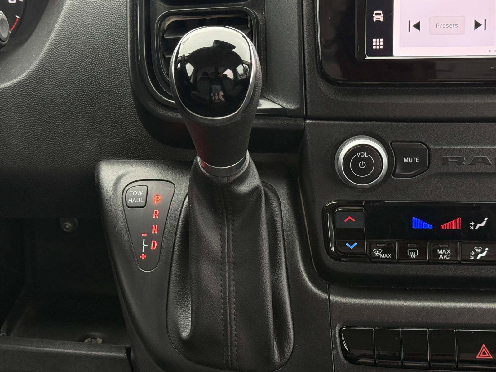 Used 2023 RAM ProMaster 2500 FWD image 15