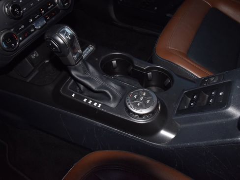 Certified 2023 Ford Bronco Outer Banks w/ Sasquatch Package AWD/4WD image 32