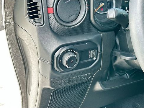 Used 2024 Jeep Wrangler Unlimited Rubicon AWD/4WD image 10