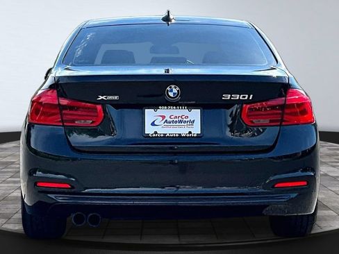 Used 2017 BMW 330i xDrive Sedan AWD/4WD image 6