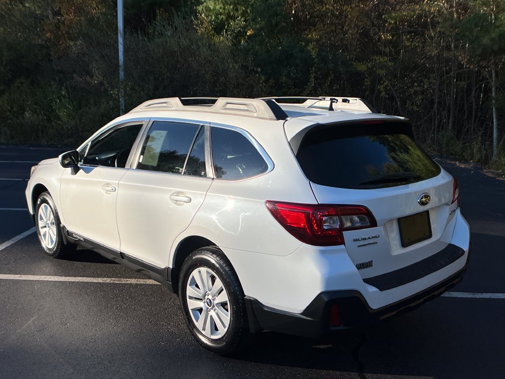 Used 2019 Subaru Outback 2.5i Premium AWD/4WD image 3