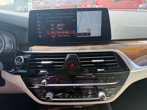 Used 2018 BMW 540i xDrive image 22