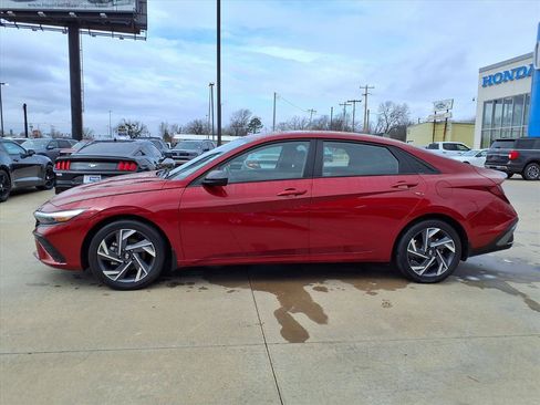 Used 2025 Hyundai Elantra Sport image 22