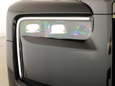 Used 2025 Rolls-Royce Cullinan Black Badge AWD/4WD image 45