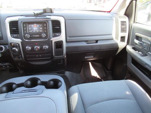 Used 2019 RAM 1500 Classic SLT AWD/4WD image 17