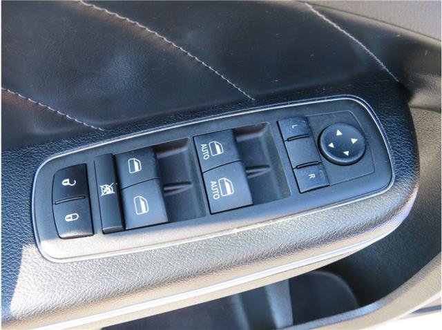 Used 2022 Dodge Charger SXT w/ Plus Group RWD image 12
